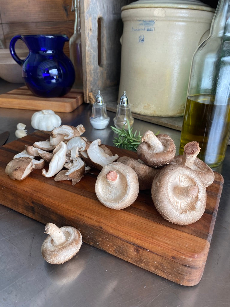 Fresh Organic Shiitake Mushrooms – Farm Pickup Only